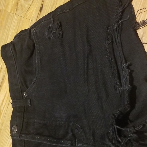 We The Free black button fly jean shorts sz 27 great condition - Picture 3 of 9
